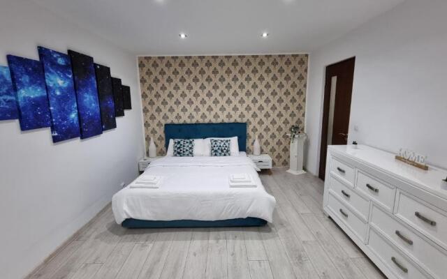 Stone Bridge Apartment