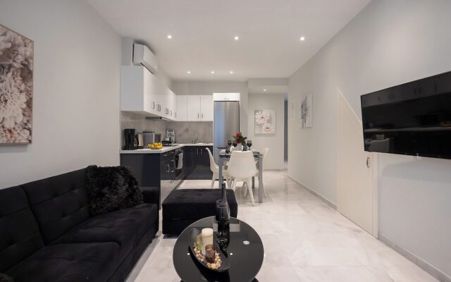 Marialena Luxury Apartment