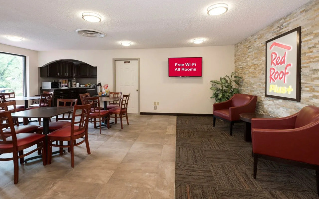Red Roof Inn PLUS+ & Suites Opelika