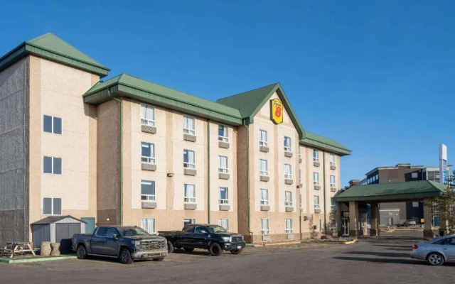 Super 8 Edmonton International Airport