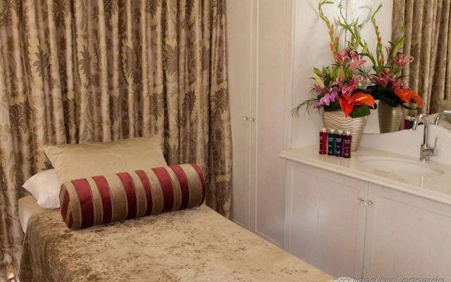 The Michelangelo Hotel