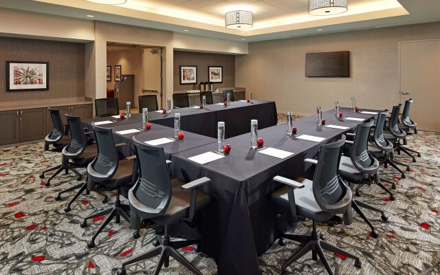 Hampton Inn Long Beach Airport