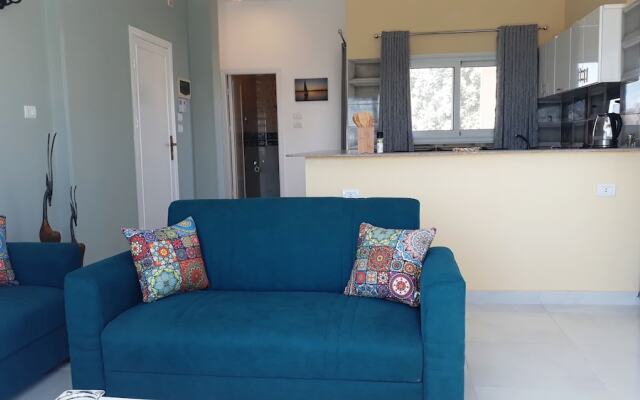 Luxury Senmut Apartments