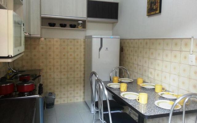 Apto 1,5 km do Shop. Manauara