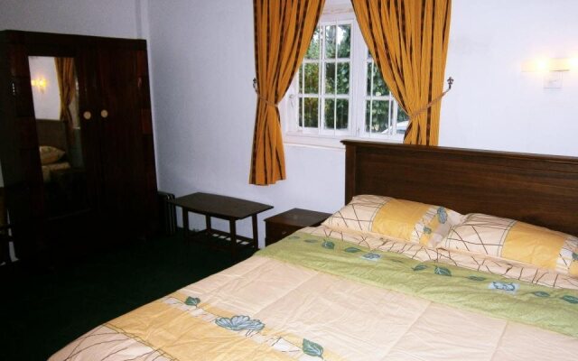 Surrey Bird Sanctuary & Holiday Resort