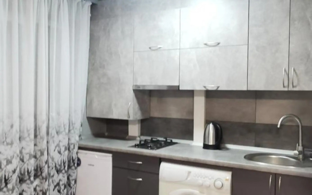 Апартаменты на Александра Поля (Кирова) 90