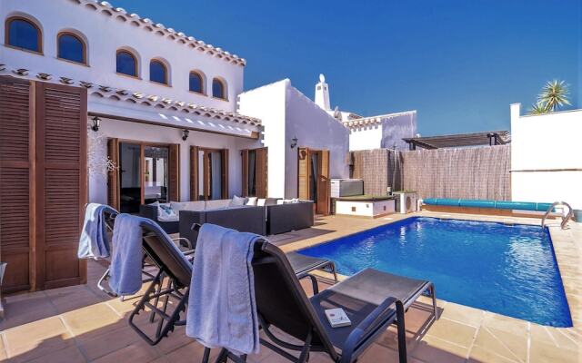 Villa With 4 Bedrooms in Baños y Mendigos, With Private Pool, Enclosed