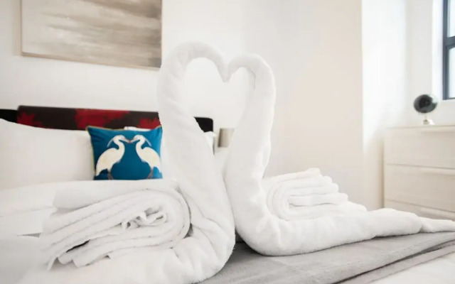Platinum Apartment in Central Camden 9984