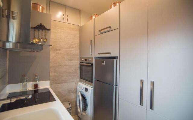 Eftopia Beachfront 2-bedrooms apartment