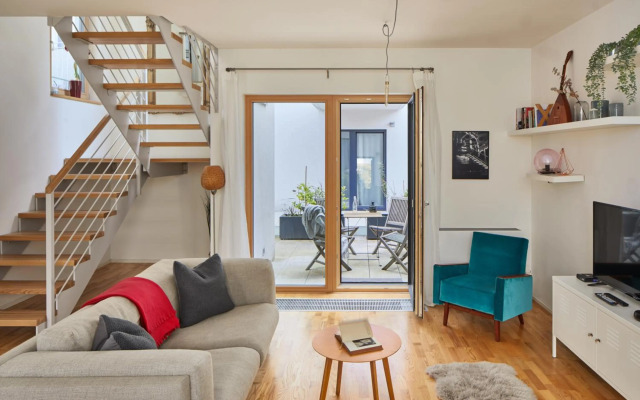 Spacious Loft in Žižkov by Prague Days