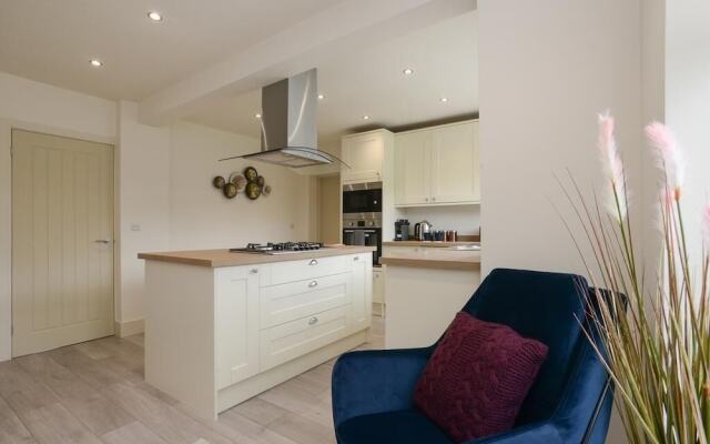 Wollaton House - Fabulous 5 bed house Nottingham