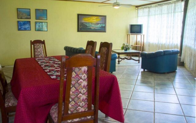 Valley View Lodge - Finca Huetares