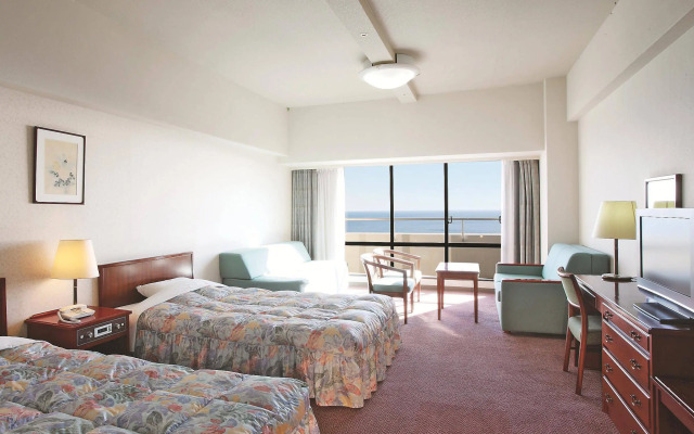Mercure Kochi Tosa Resort & Spa