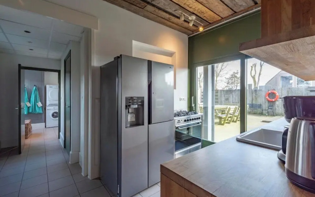 Spacious Home With Garden