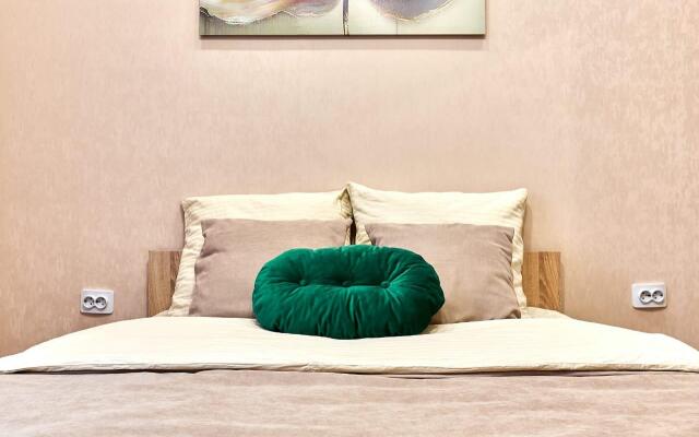 Апартаменты на улице Красных Партизан 1/4 к16