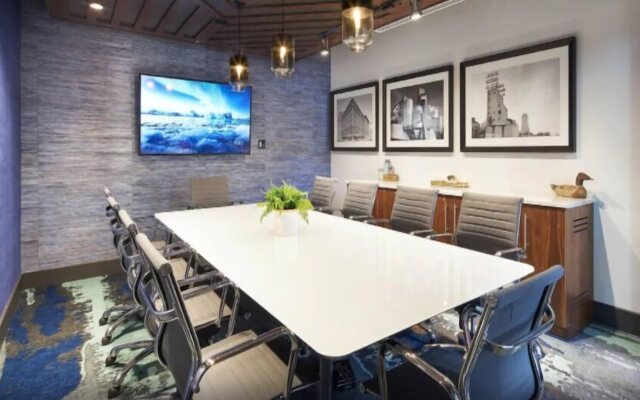 Mint House Minneapolis - Downtown West