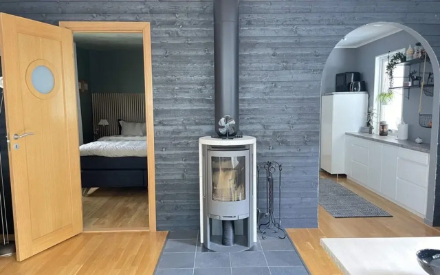 Modern Cottage With Deck in Sandskogen