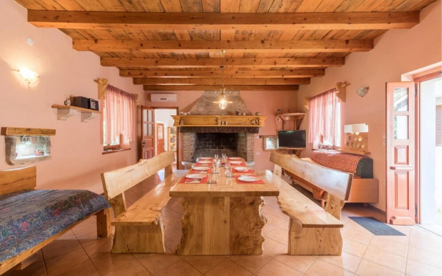 Amazing Home in Pula With Sauna, Wifi and 4 Bedrooms