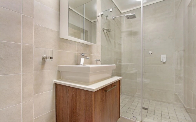 WatersEdge Aparthotel