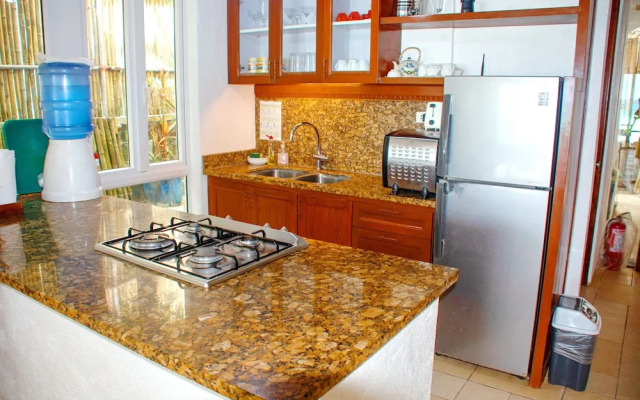 Mayumi Beach Villa
