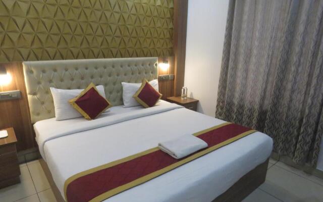 OYO 7077 Reegate Inn