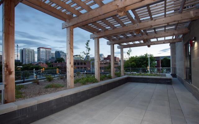 Holiday Inn Express & Suites Downtown Ottawa East by IHG