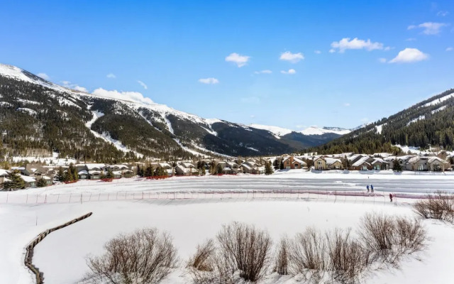 Summit House East #313