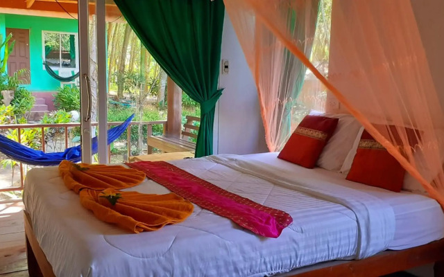 Lanta Maikeaw Bungalow