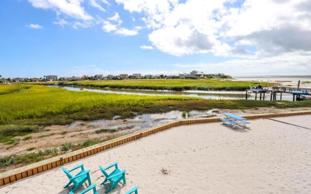 Two-story Family Home w/ Views of Inlet & Island - Pet Friendly