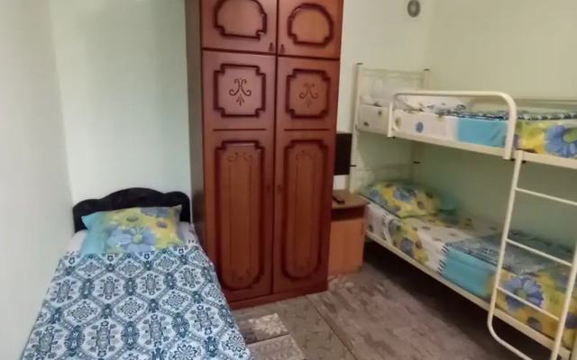 Уютный дворик на Толстого