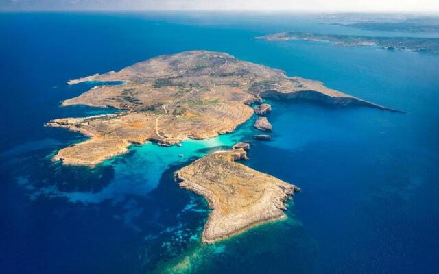 Centre Island Gozitan Farmhouse & Pool