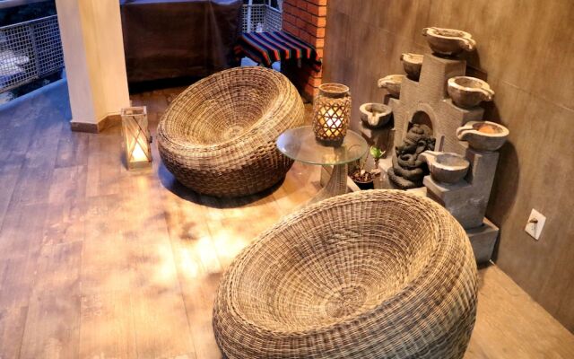 Shunya Apartment