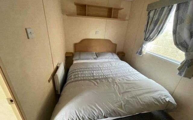 3-bed Caravan in Walton on the Naze