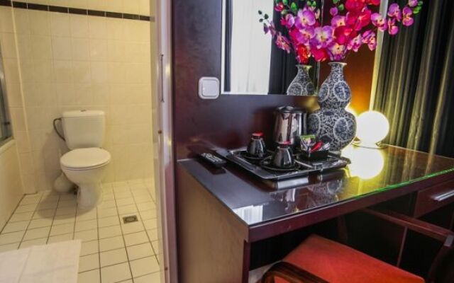 Hotel Falcon Plaza Centre