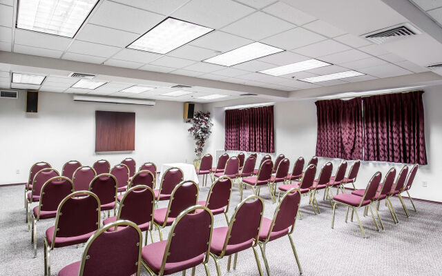 Quality Inn Grand Suites Bellingham