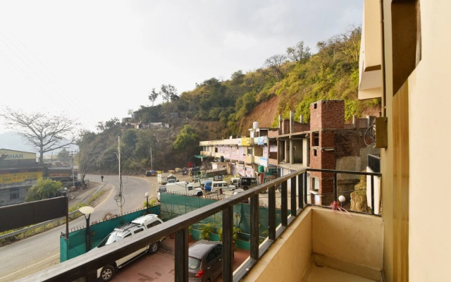 Oyo 28322 Hotel Paradise