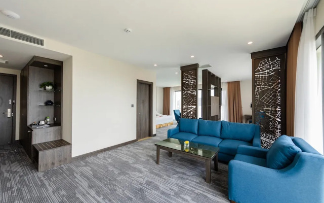 Muong Thanh Grand Bai Chay Hotel