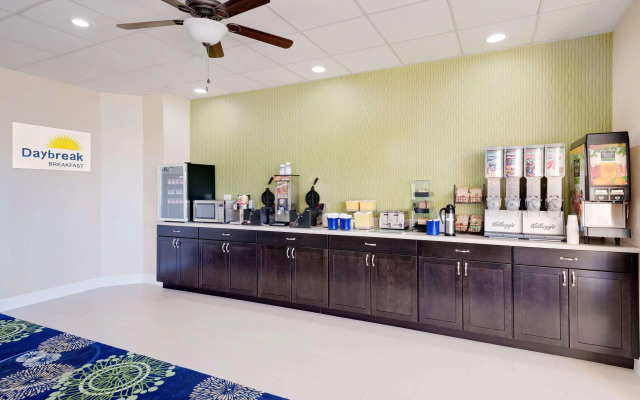 Days Inn by Wyndham Easton