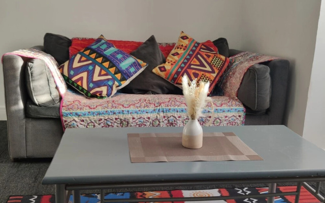 Charming 1-bed Loft Apartment in Romford