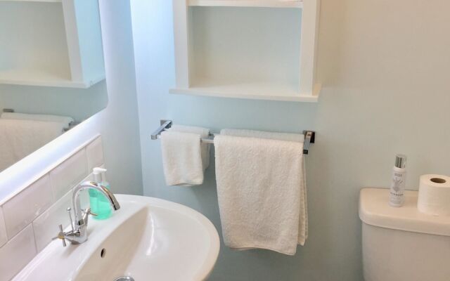 Derrin Guest House