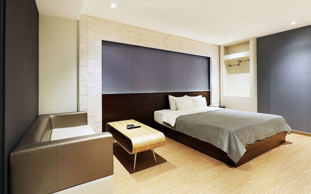Gloria Hotel