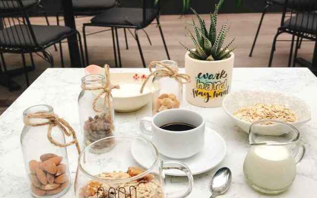 UEH Boutique Hotel