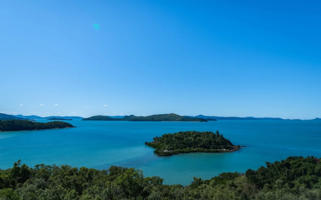 Panoramic Island Views