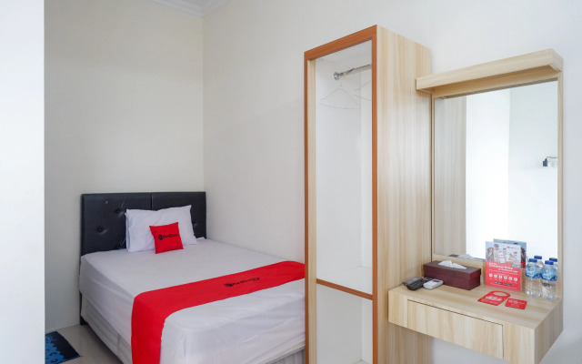 RedDoorz Syariah near RS Hermina Yogyakarta