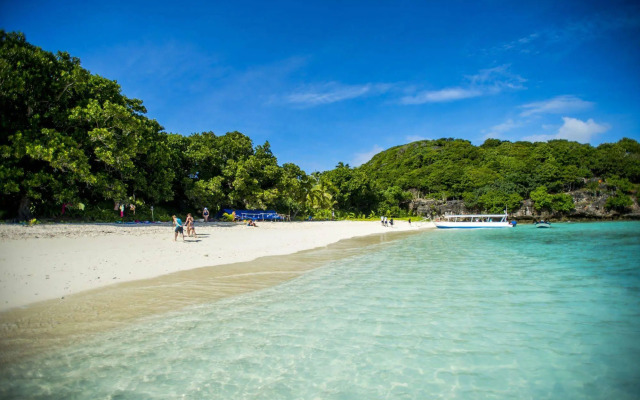 Captain Cook Cruises Fiji - Reef Endeavour