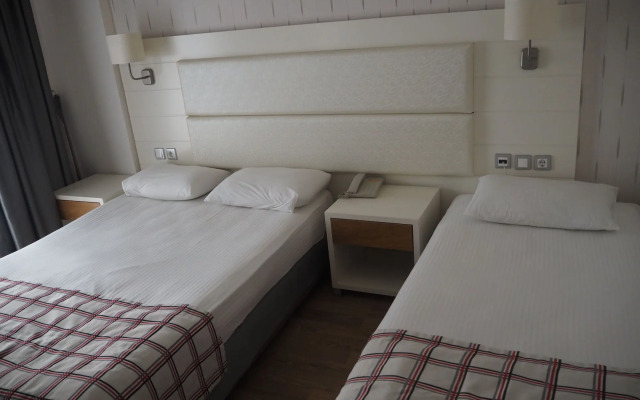 Yunus Hotel