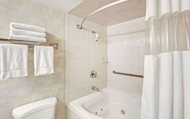 Ramada by Wyndham Flemington