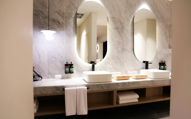 Voco Seoul Gangnam by IHG
