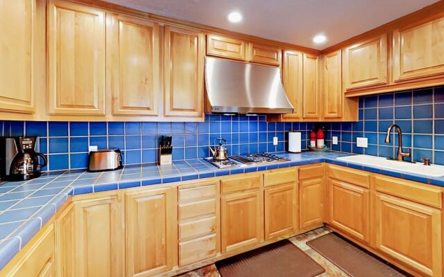 Quiet 2BR Home w/ Kid-Friendly Yard