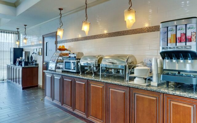Comfort Inn & Suites
